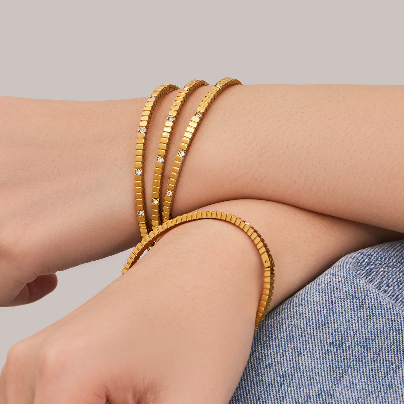 Hot Sale Fashion Geometric Square Zircon Bangle, Stackable Bangle for Women in Stock Now