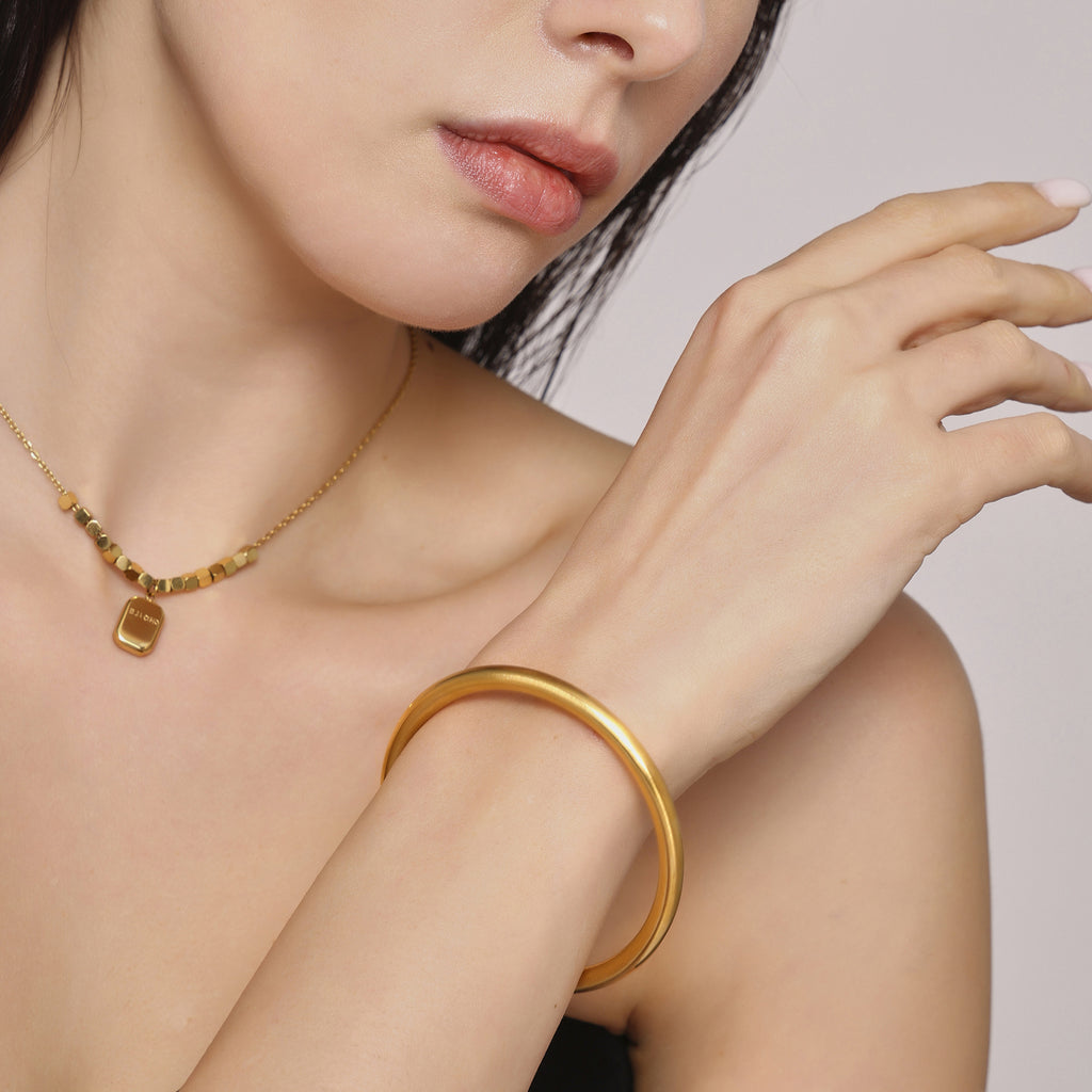 18K Gold Plated Waterproof Hypoallergenic Simple Bangle Non-Tarnish Stainless Steel Fashion Jewelry Bracelets
