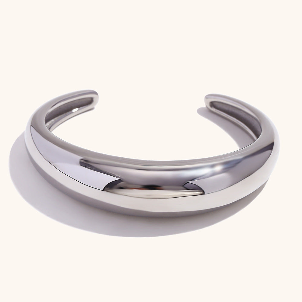 DB02071 Chunky Cuff Bracelet Stainless Steel 18K Gold PVD Fashion Accessory