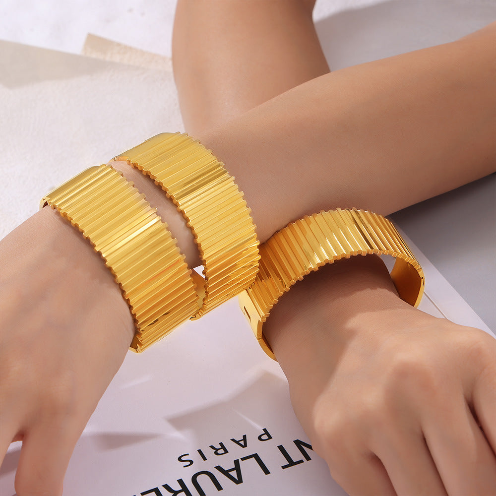 M01225B Stainless Steel Wide Chunky Cuff Bracelet Fashion Jewelry for Girls