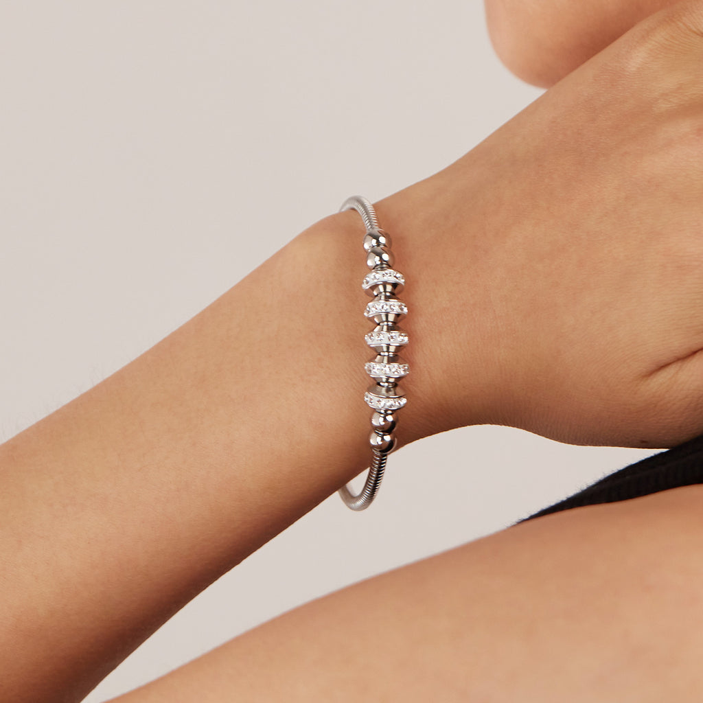 Elegant Stainless Steel Magnet Cuff Bracelet for Women and Men Fashionable Jewelry Bangles