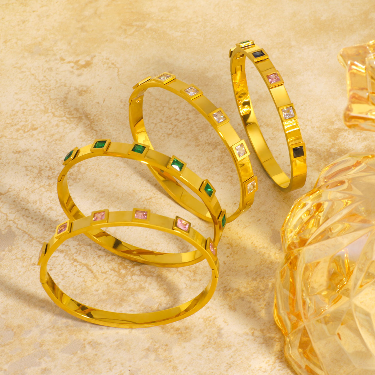 Wholesale Open and Close Gold Plated Stainless Steel Bangles Fashion Jewelry with Zircons for Girls Girls' Cuff Bracelets