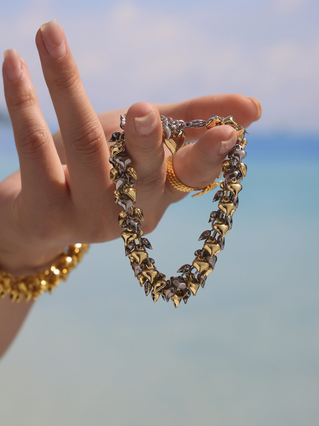 Wholesale Cute Stainless Steel Heart Charm Bracelets Gold-Plated Fashion Jewelry for Girls Trendy Valentine's Day Party Gift