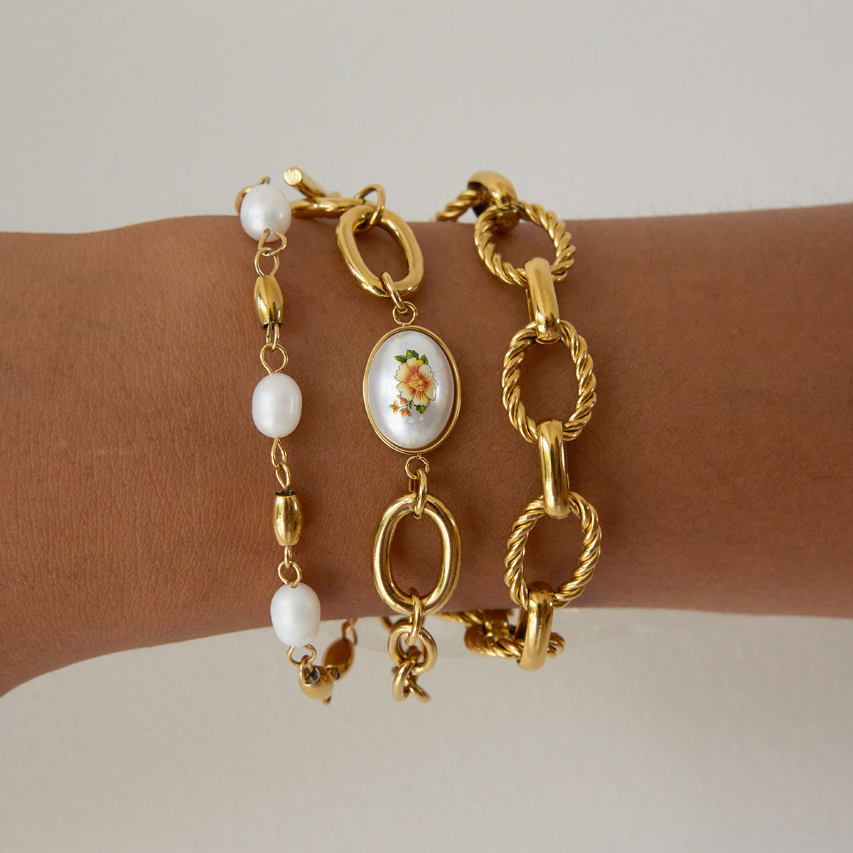 Customizable 18K Gold PVD Plated Stainless Steel Fashion Chain Link Bracelets Freshwater Pearl & Geometric Shape Bracelets