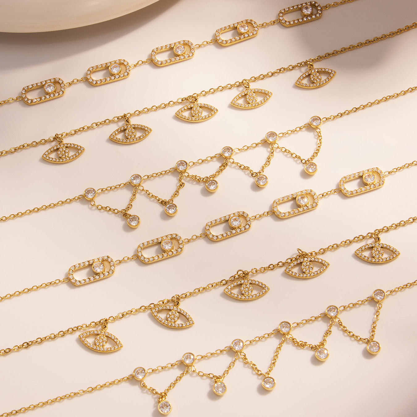 Factory Wholesale Stainless Steel Real Gold Plated Fashion Bracelets with Trendy Style and Zircon Main Stone for Gifts