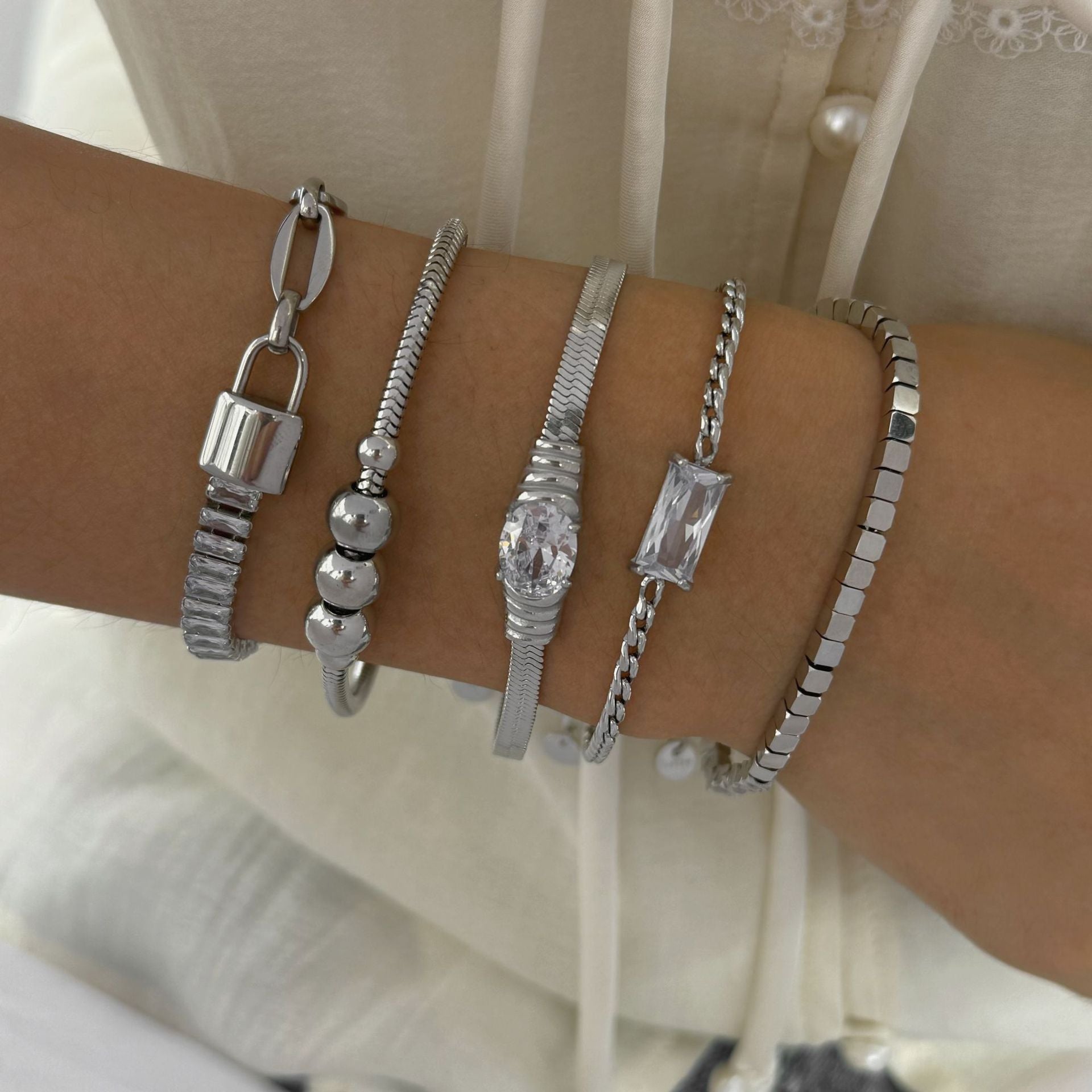 Wholesale Trendy Geometric Stainless Steel Bracelets Real Gold PVD Technology Fashion Jewelry with Zircon for Girls