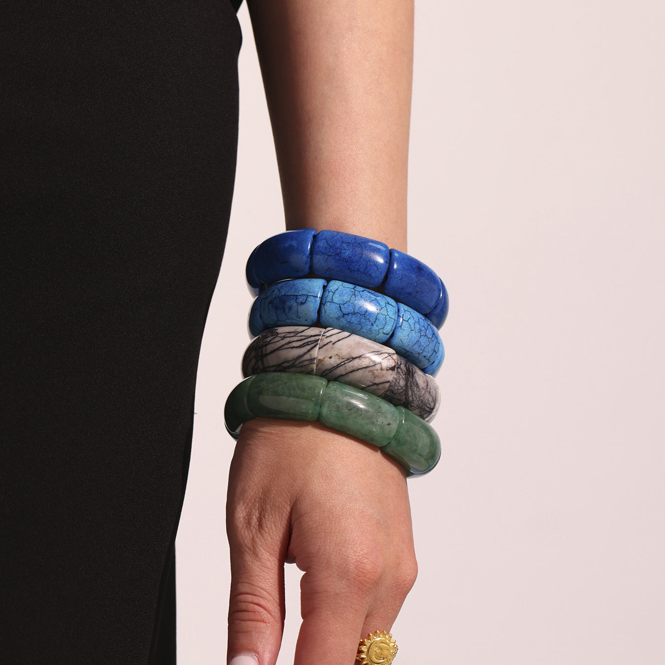 Wholesale Trendy Crown-shaped Natural Stone Bracelets Elastic Rope Adjustable Colorful Gemstone Fashion Wrap for Gifts