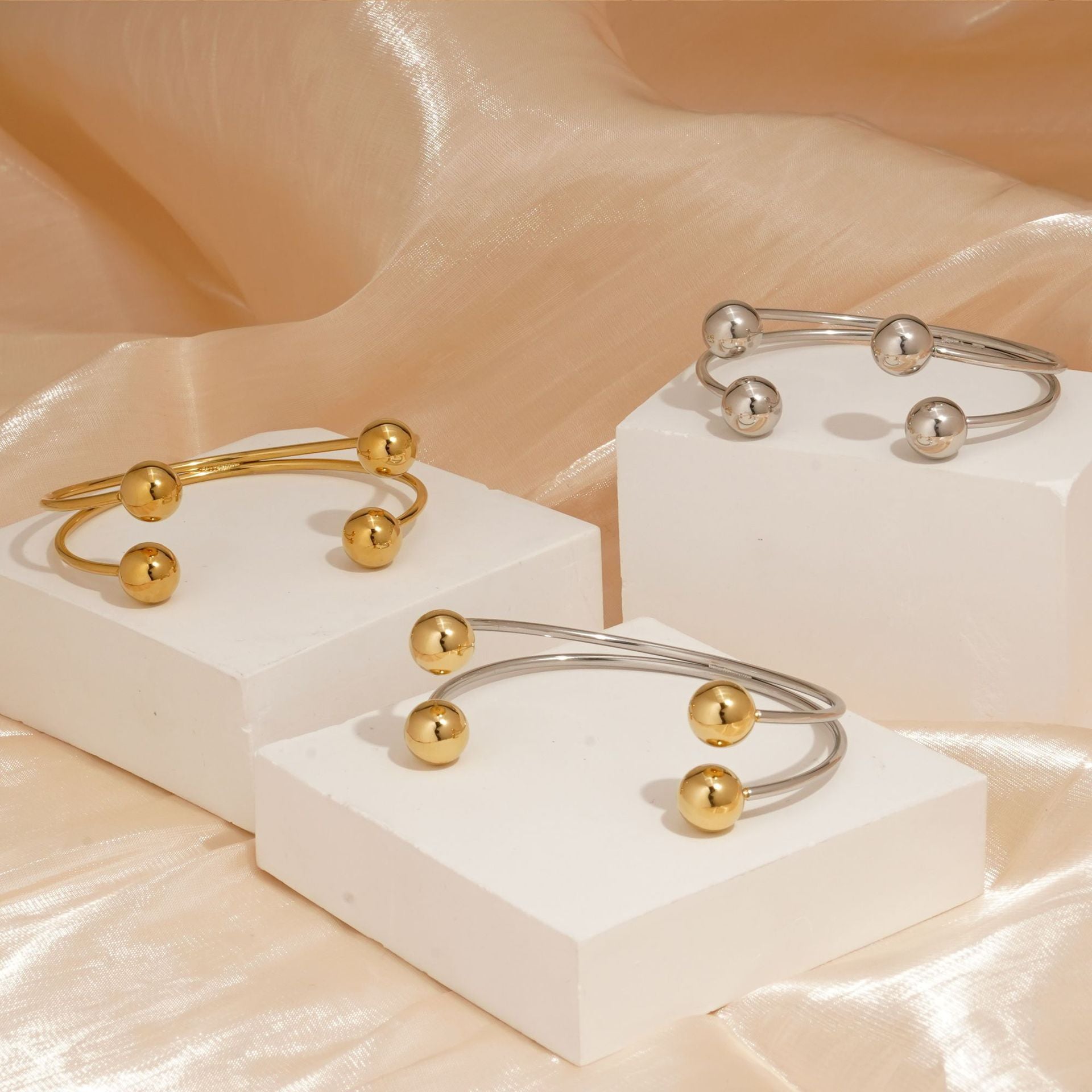 Wholesale Fashion Cuff Bracelets for Girls Real Gold PVD Plated Stainless Steel Open Bangle with Little Round Balls
