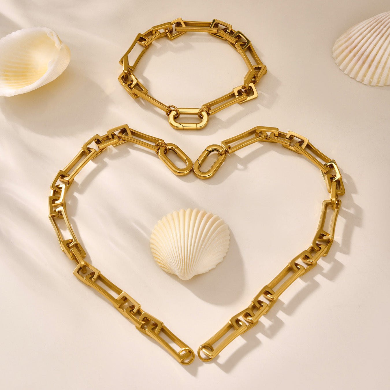 Cute Trendy Stainless Steel Bracelet for Girls Real Gold PVD Plated Fashion Jewelry for Anniversary Occasions