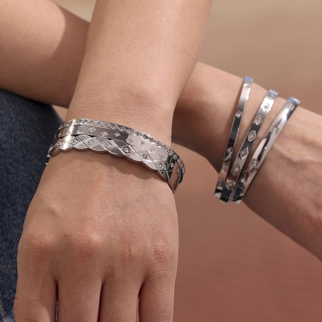 Wholesale Factory-Approved Stainless Steel Cuff Bracelets White Zircon Waterproof Gold Plating Open-Close Design Fashion Jewelry