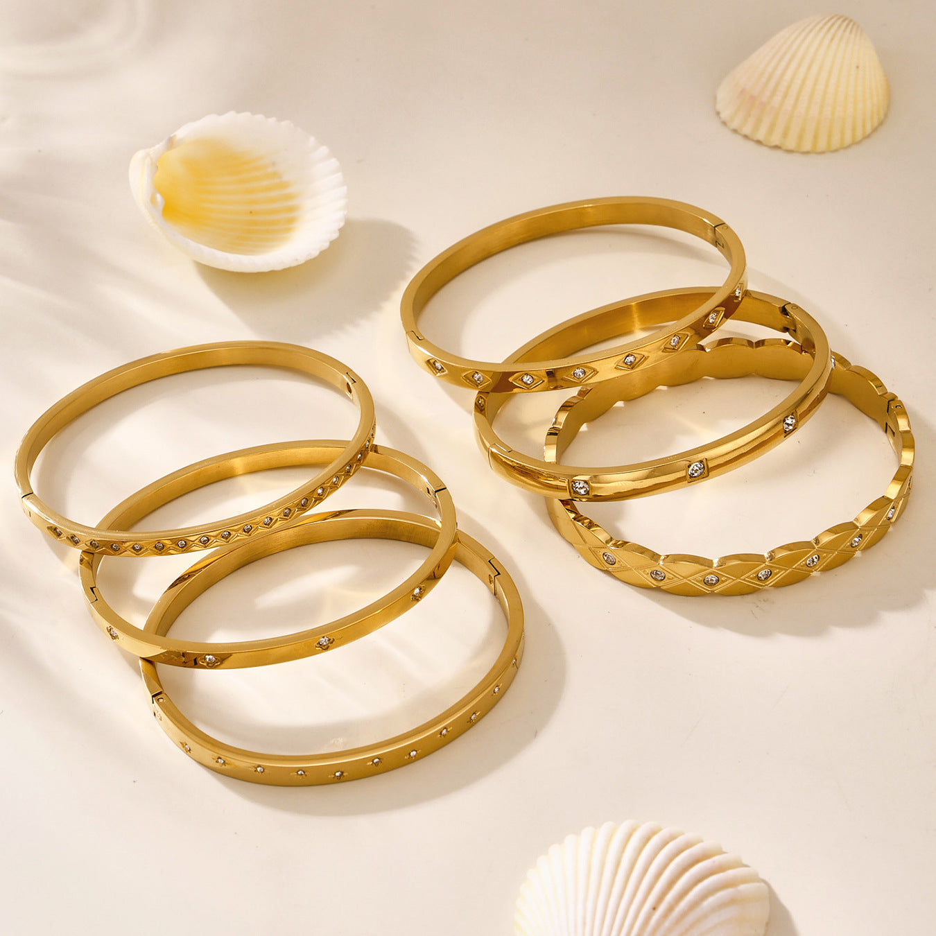 Wholesale Factory-Approved Stainless Steel Cuff Bracelets White Zircon Waterproof Gold Plating Open-Close Design Fashion Jewelry