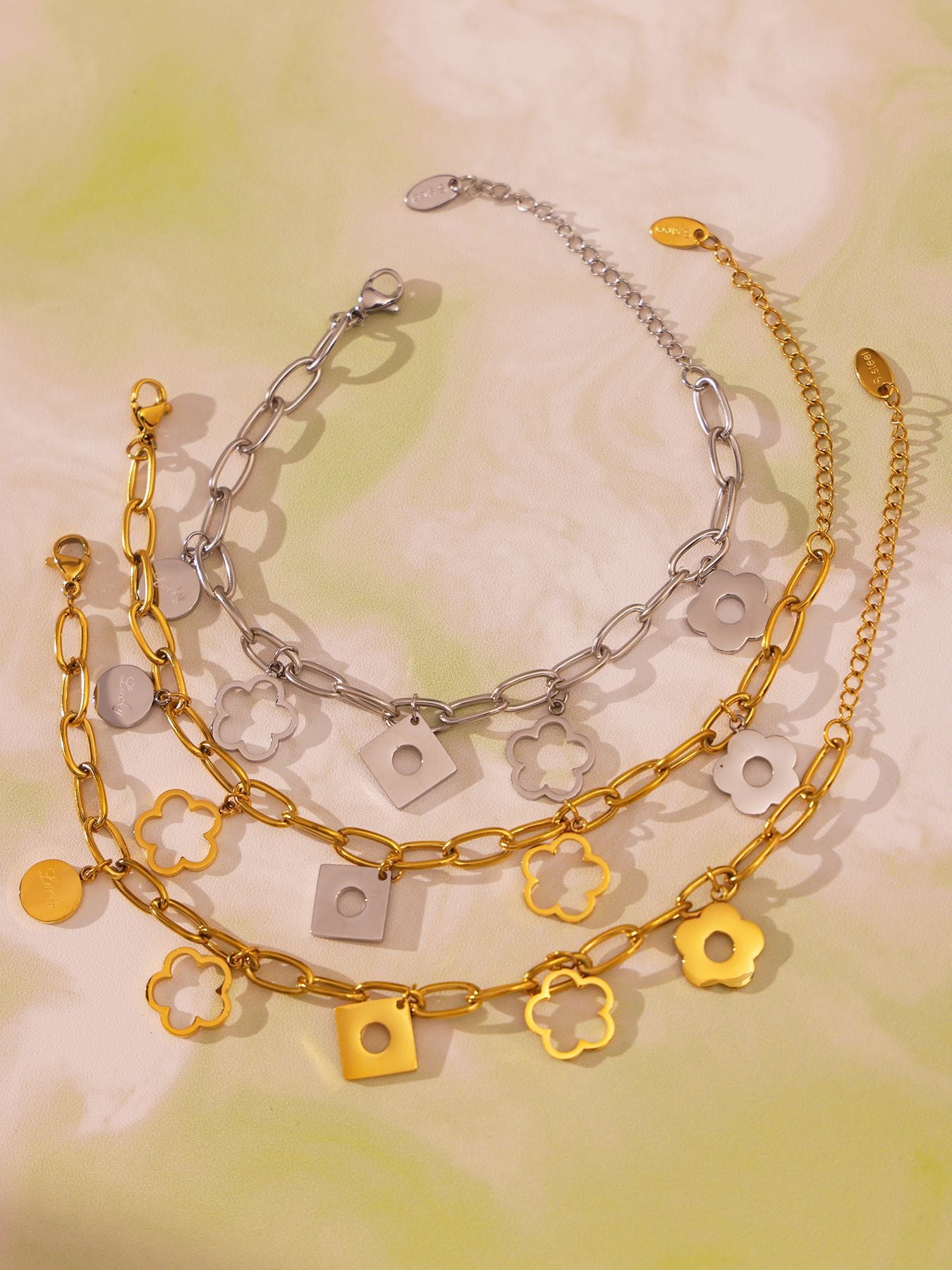 Trendy Stainless Steel 18K Gold PVD Plated Charm Bracelet for Party Occasions