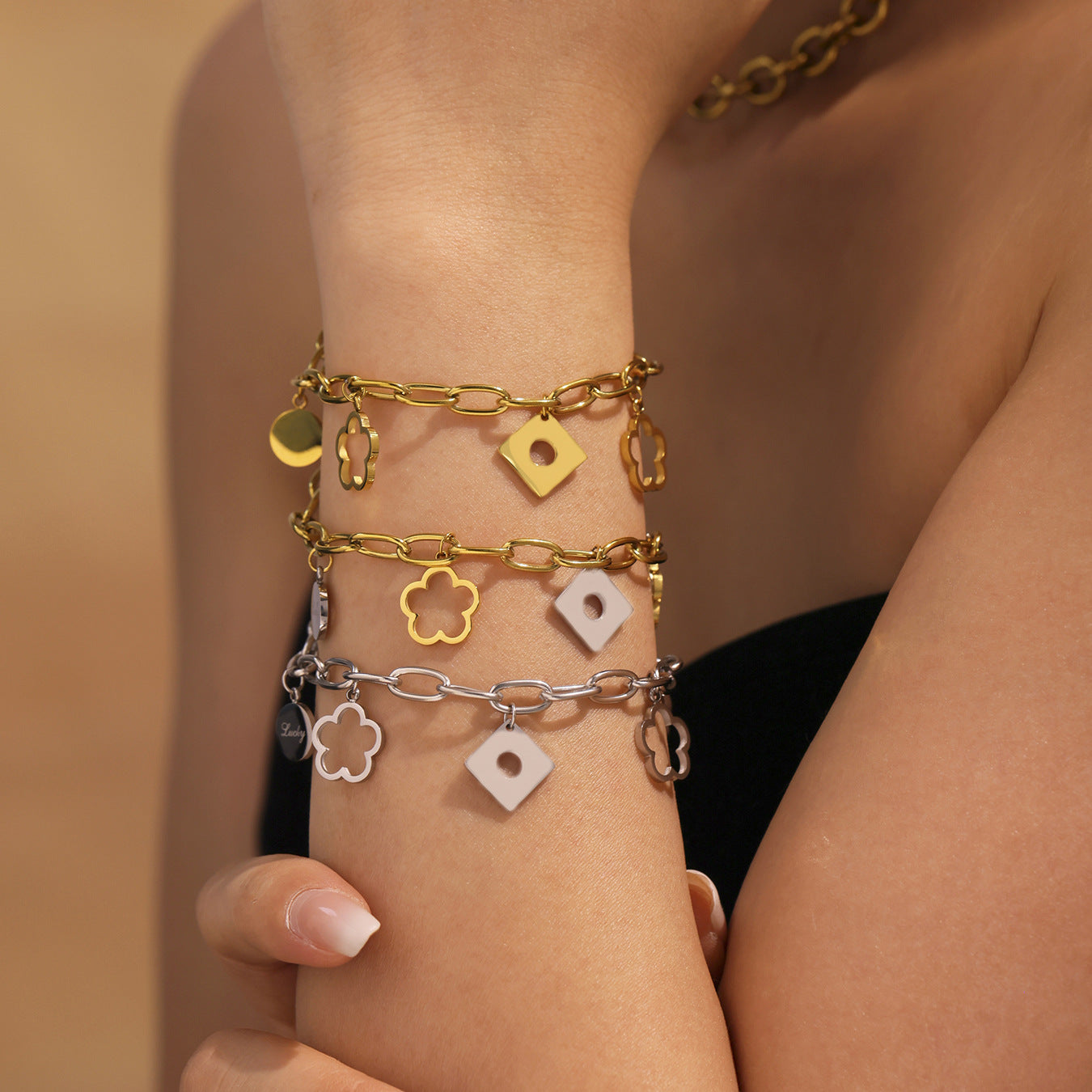 Trendy Stainless Steel 18K Gold PVD Plated Charm Bracelet for Party Occasions