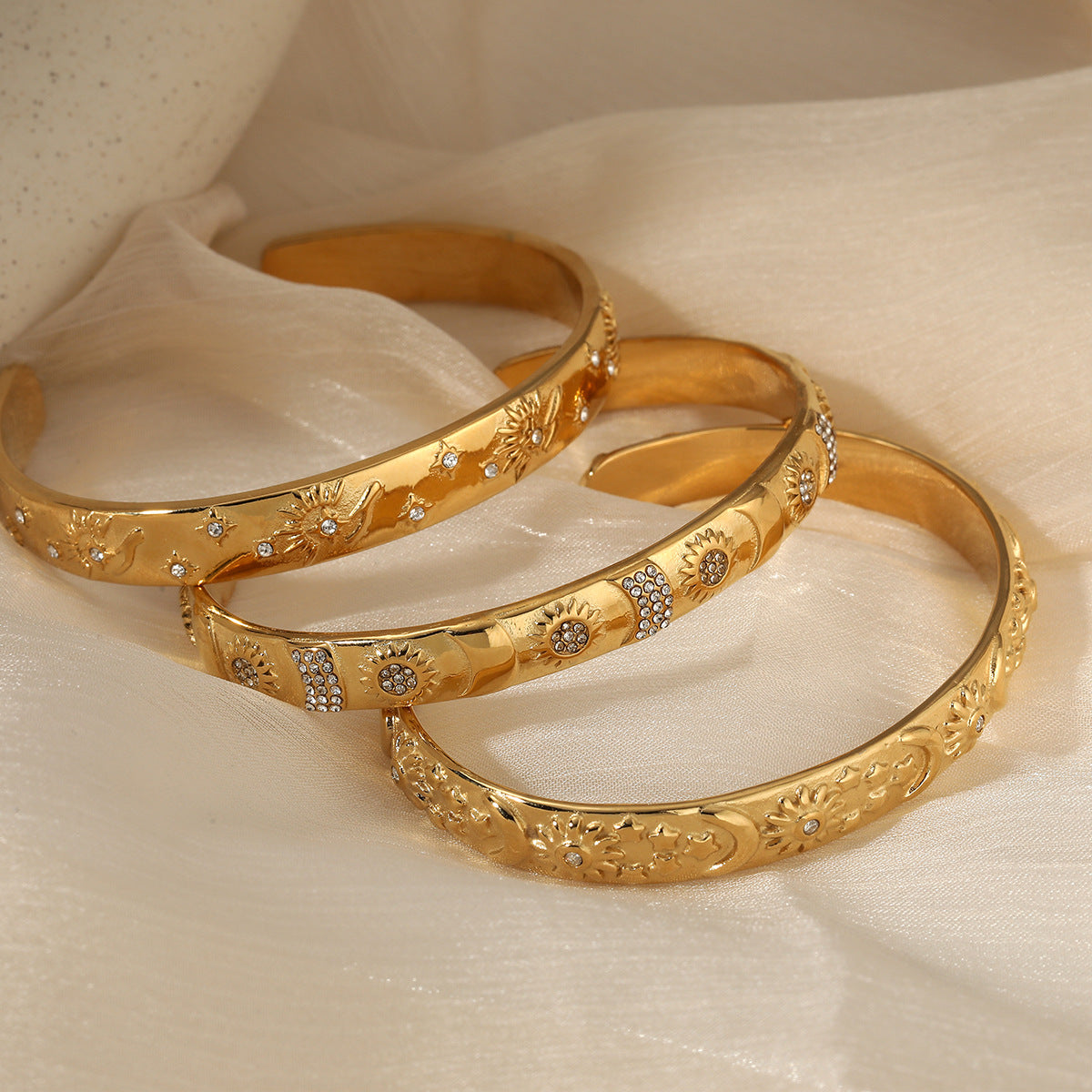 Customizable 18K Gold PVD Plated Stainless Steel Zirconia Open Cuff Bracelets Fashionable Bangles for Women