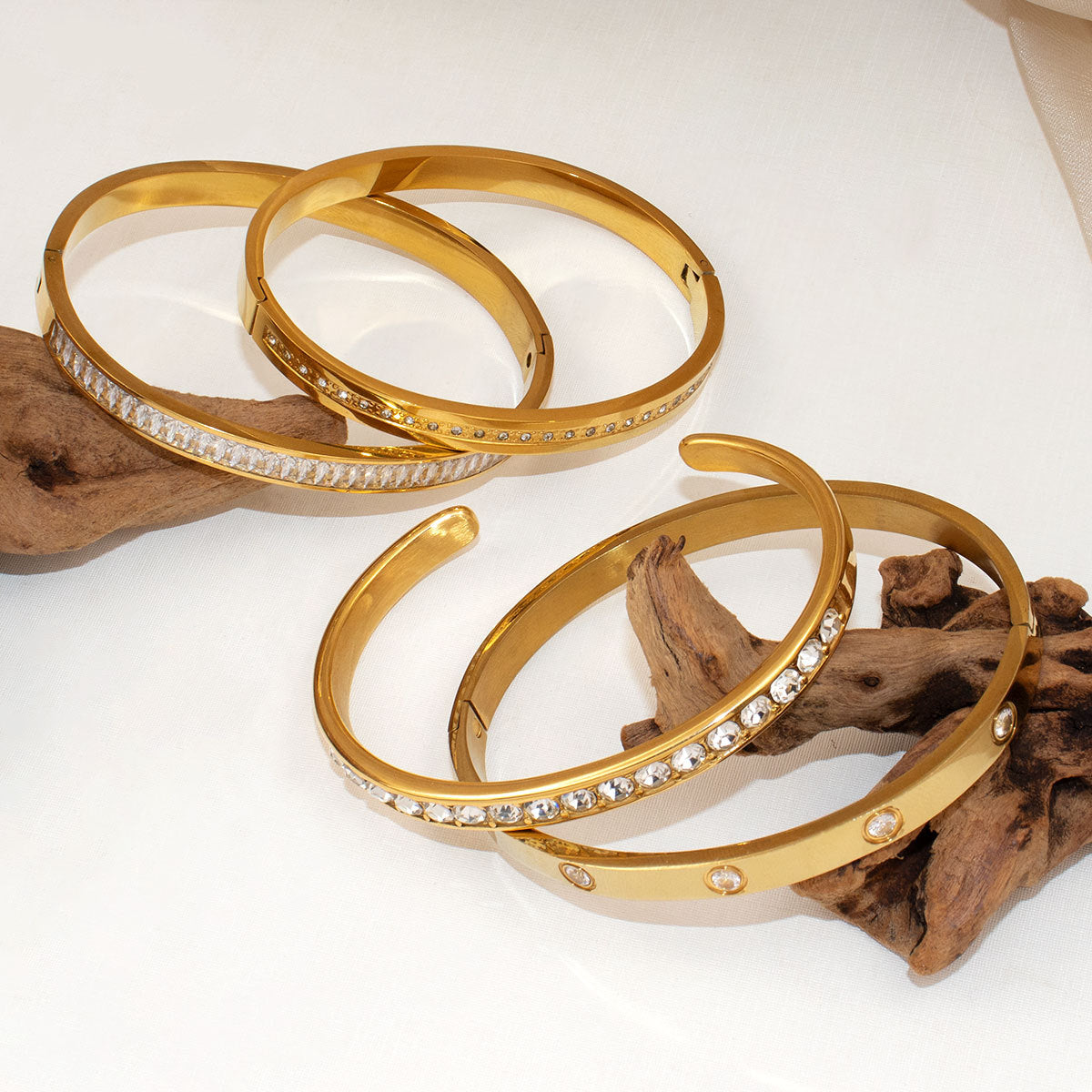 Customizable 18K Gold PVD Plated Stainless Steel White Zircon Cuff Bracelets Fashionable Bangles for Men and Women