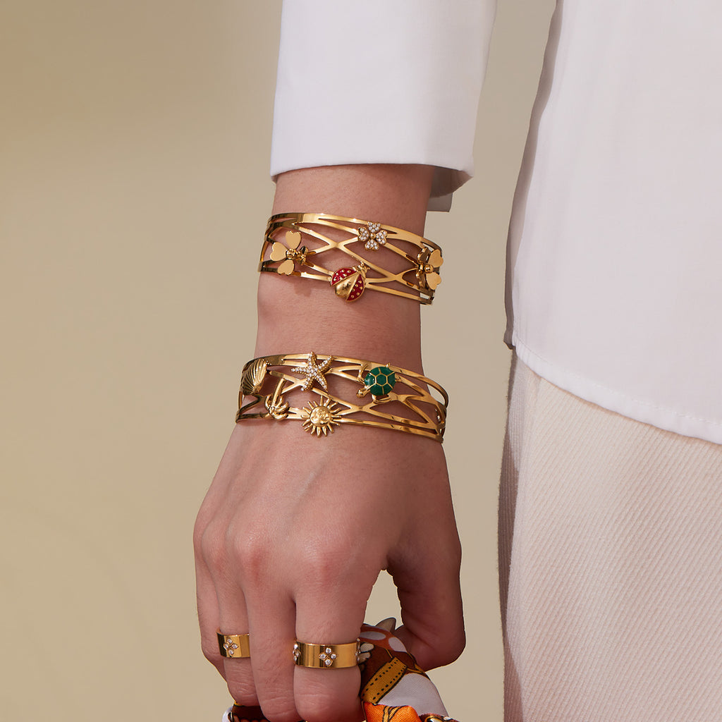 Customizable 18K Gold PVD Plated Stainless Steel Fashion Cuff Bracelets Flower Turtle Starfish Sun Tree Shell Bee Designs