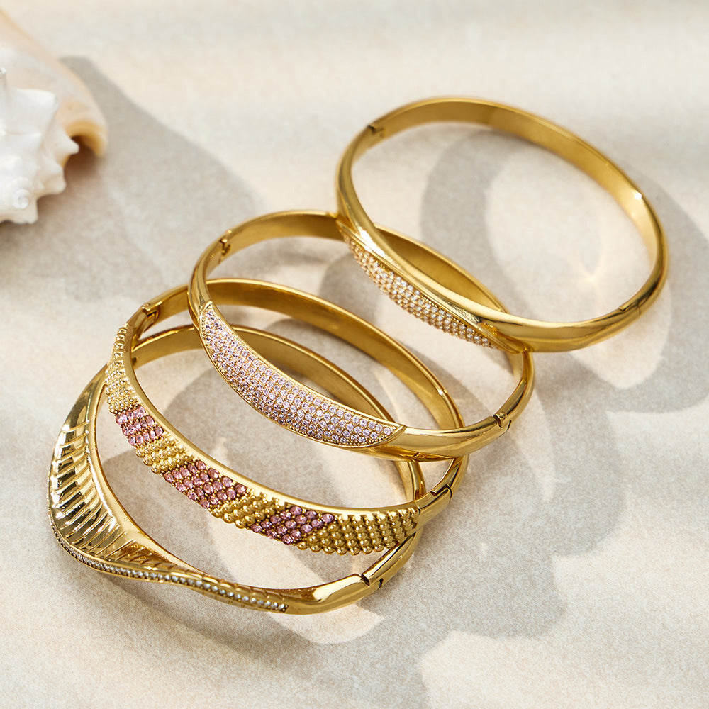 Stainless Steel 18K Gold Plated White Pink Zircon Crown Shape Bangle Bracelet for Unisex Gift Wholesale