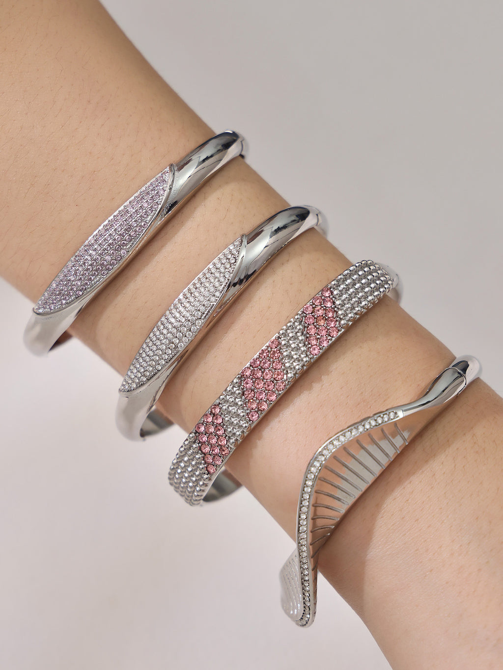 Stainless Steel 18K Gold Plated White Pink Zircon Crown Shape Bangle Bracelet for Unisex Gift Wholesale