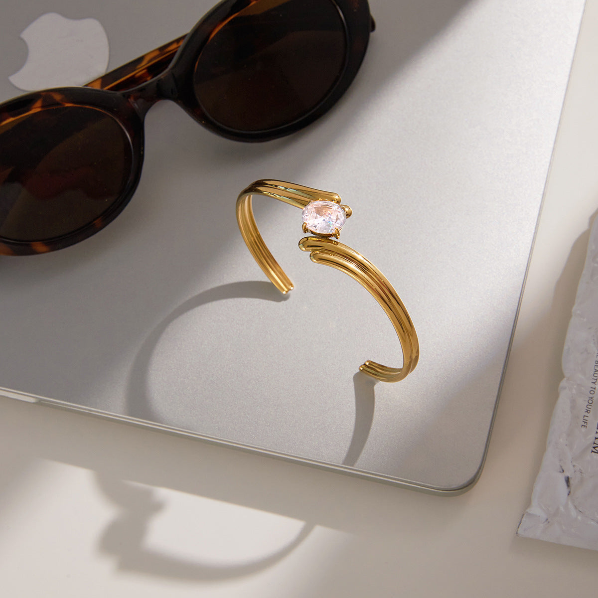Customizable Vintage 18K Gold PVD Plated Stainless Steel White Zircon Cuff Bracelets Fashionable Bangles for Men and Women Gift
