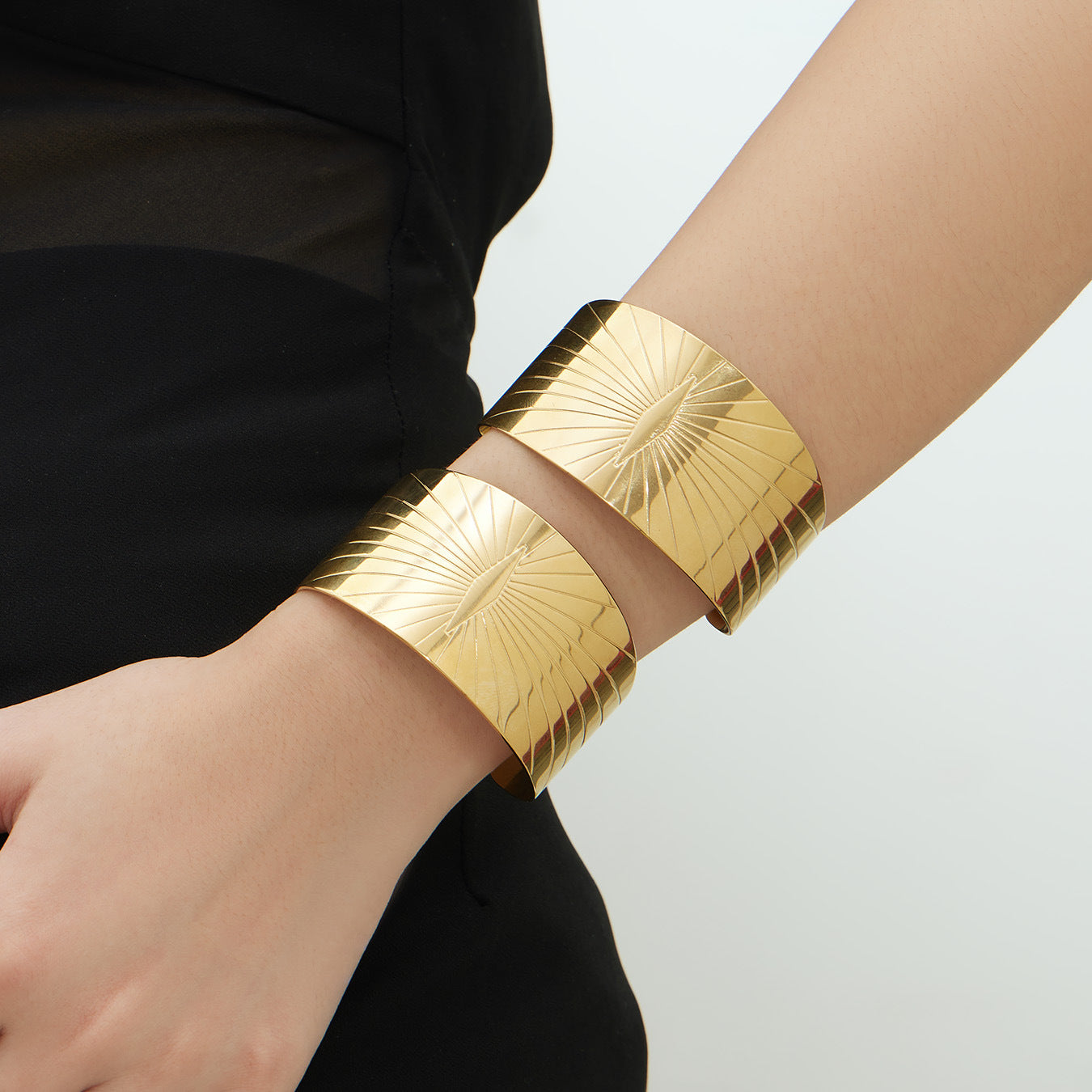 Chunky Stainless Steel 18K True Gold Plated Cute Open Cuff Bracelets & Bangles Crown Pattern Fashion Jewelry for Women's-Gift