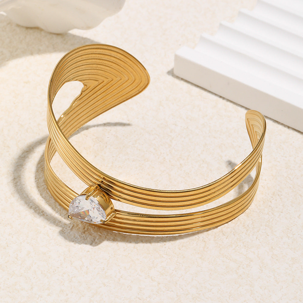 Customizable Vintage 18K Gold Plated Stainless Steel White Zircon Chunky Bangles Gift
