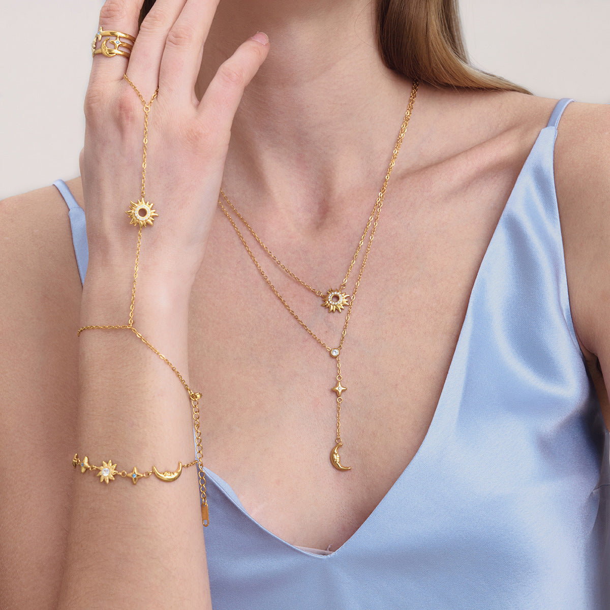 Wholesale Cute Stainless Steel Classic 18K Gold Plated Zircon Moon Bracelet Korean Style Fashion Jewelry Women's Wedding Gift