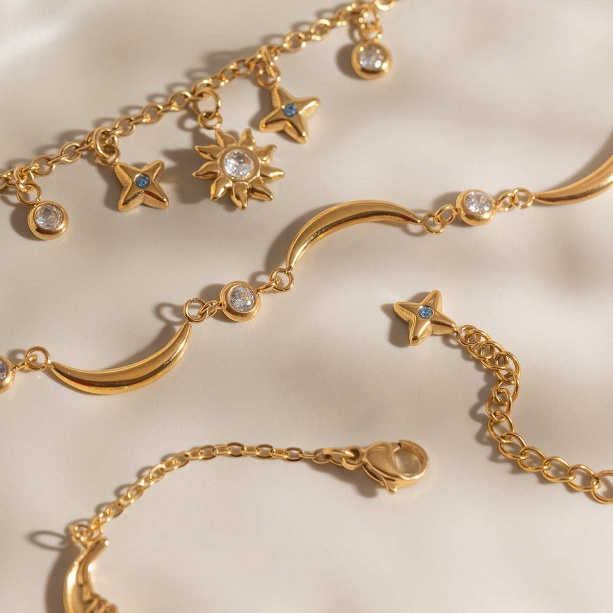 Wholesale Cute Stainless Steel Classic 18K Gold Plated Zircon Moon Bracelet Korean Style Fashion Jewelry Women's Wedding Gift